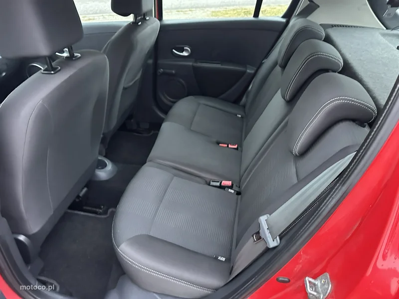 Renault Clio III 9