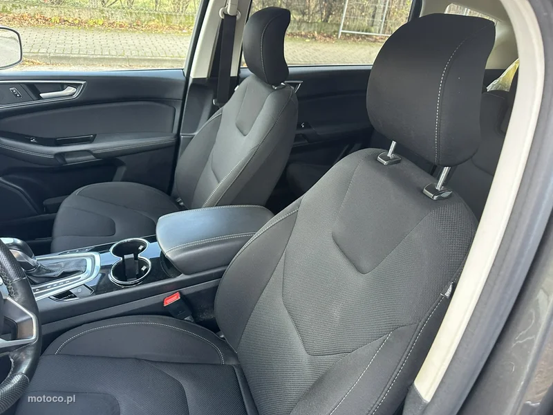 Ford S-Max II 11