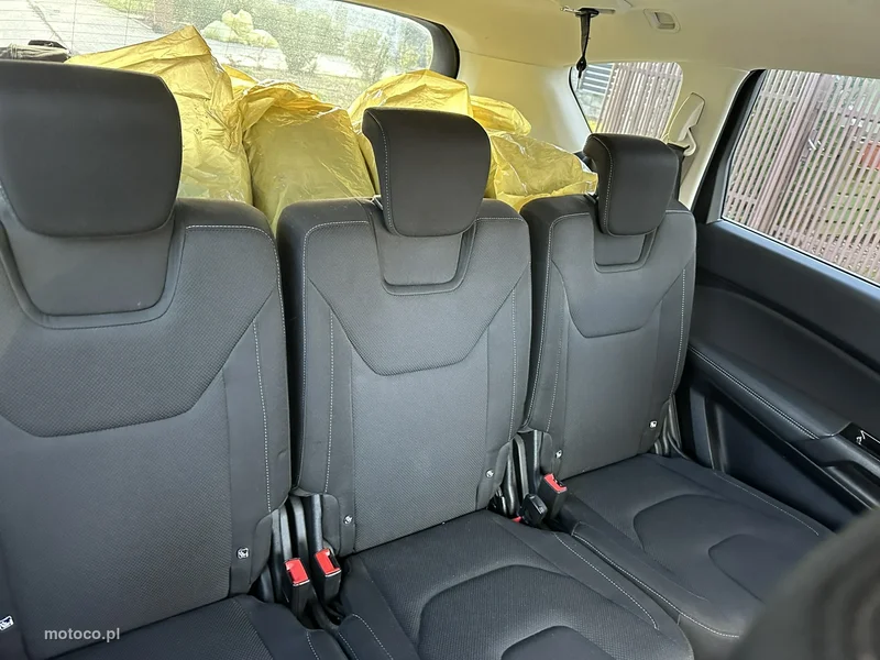 Ford S-Max II 23