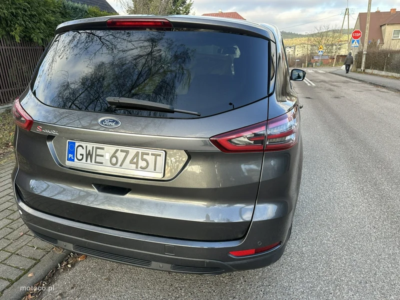 Ford S-Max II 4