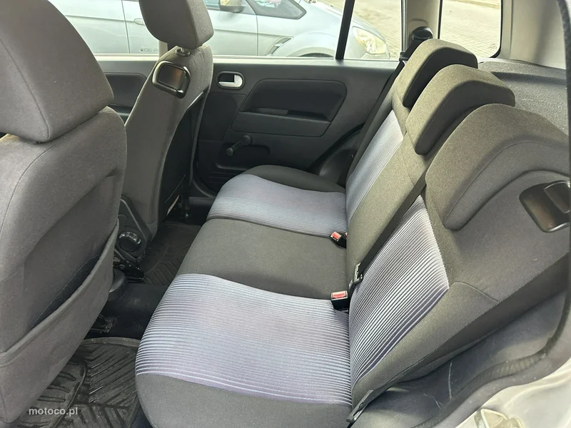 Ford Fusion 12