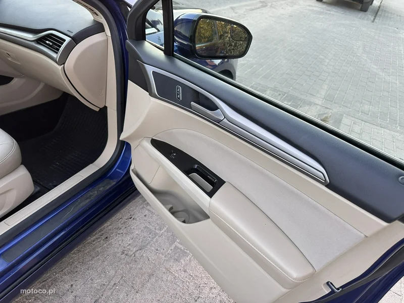 Ford Mondeo IV 17