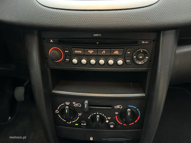 Peugeot 207 16
