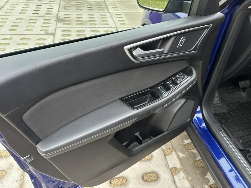 Ford S-Max II 22