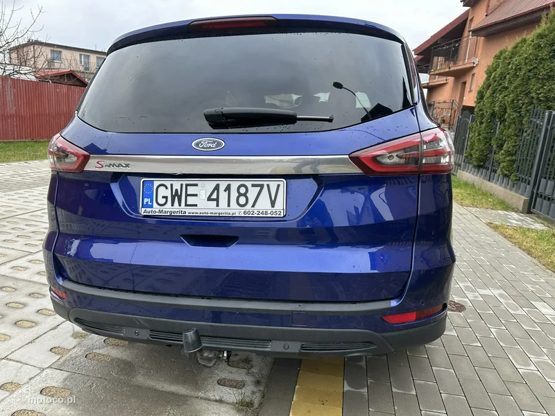 Ford S-Max II 4