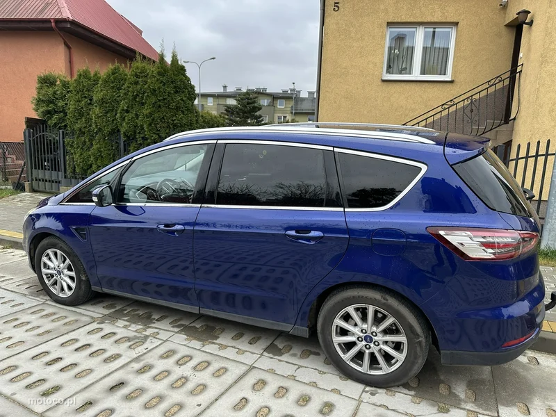 Ford S-Max II 6