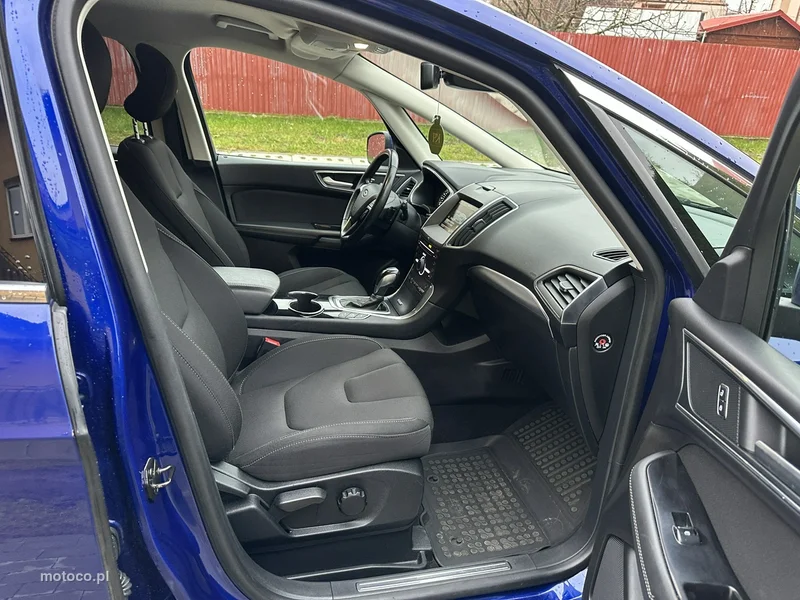 Ford S-Max II 10