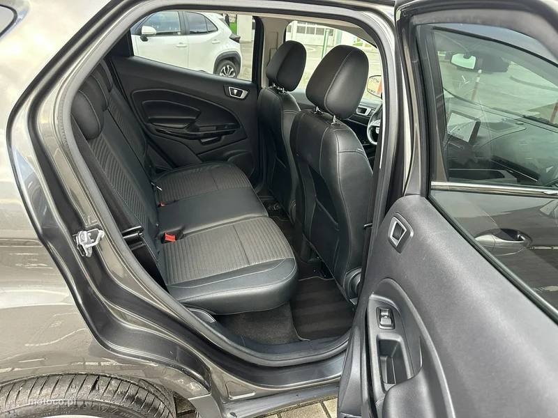 Ford EcoSport 12