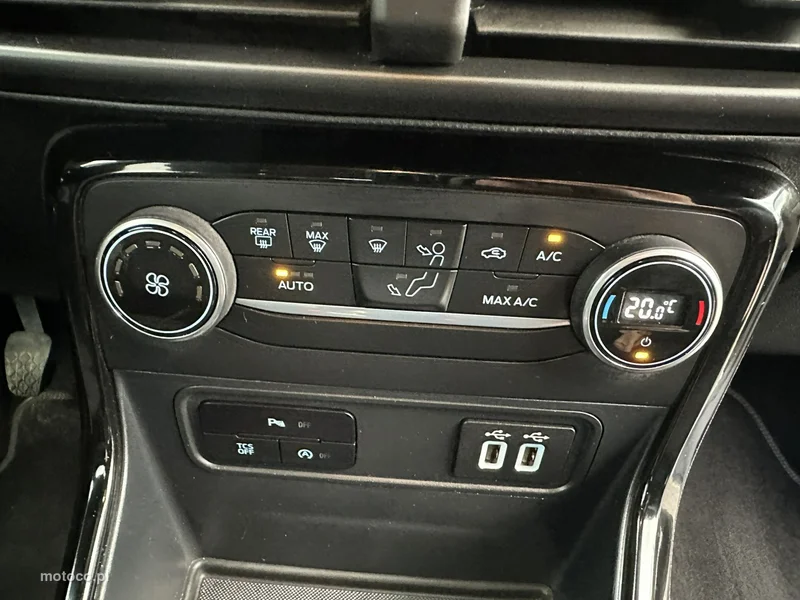 Ford EcoSport 22