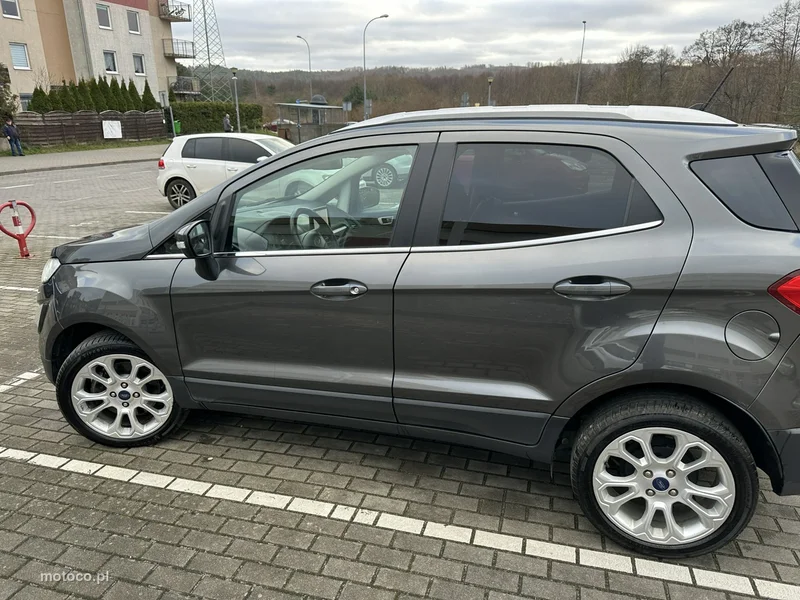 Ford EcoSport 5
