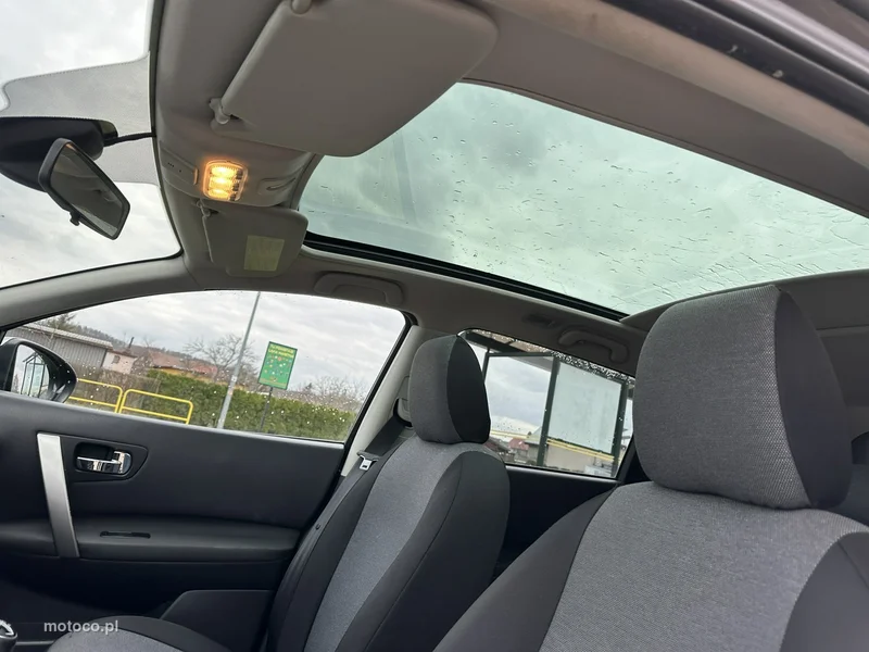 Nissan Qashqai+2 12