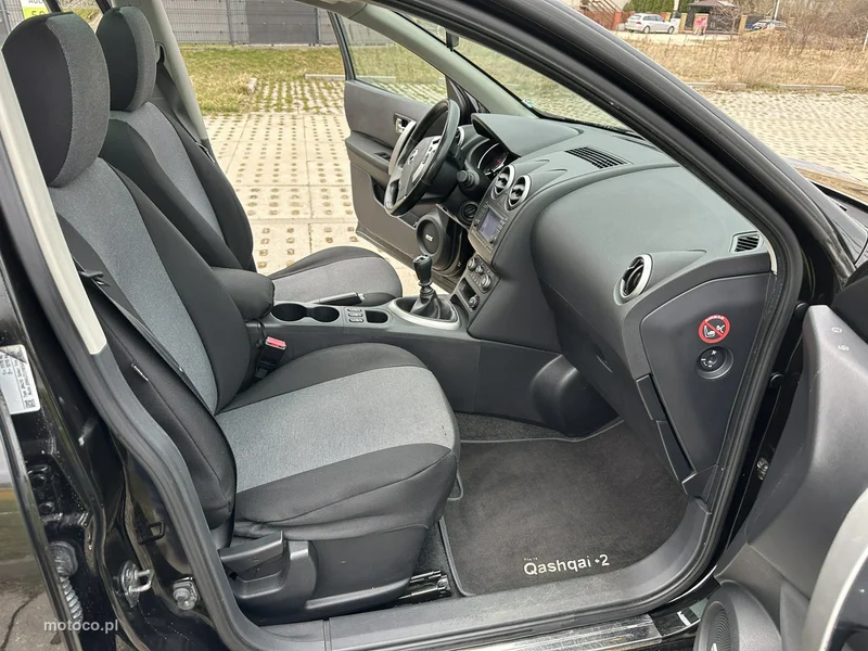 Nissan Qashqai+2 17