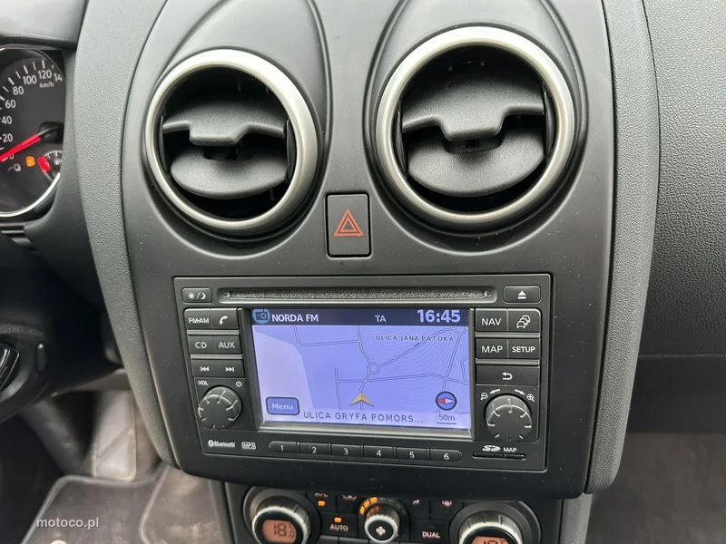 Nissan Qashqai+2 20