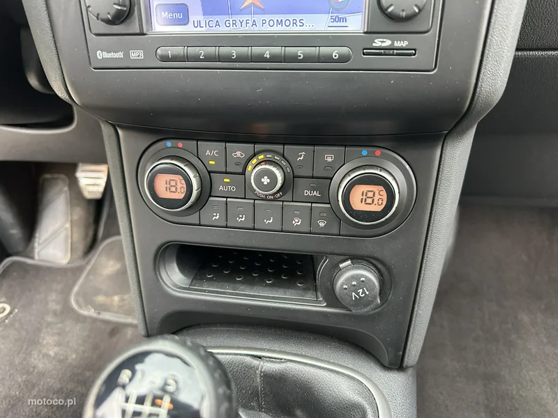 Nissan Qashqai+2 21