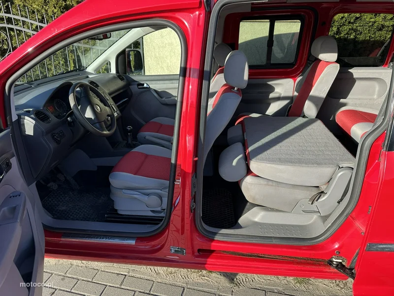 Volkswagen Caddy III 13