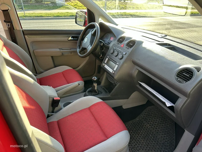 Volkswagen Caddy III 17