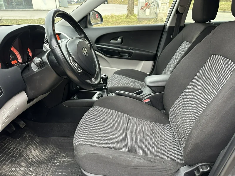 Kia Cee'd 8