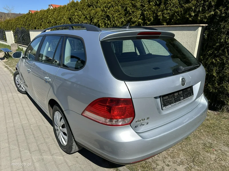 Volkswagen Golf V 2