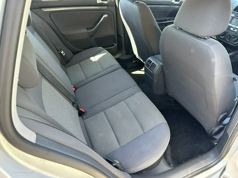 Volkswagen Golf V 16