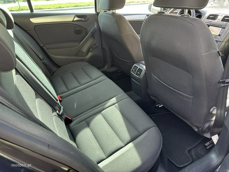 Volkswagen Golf VI 14