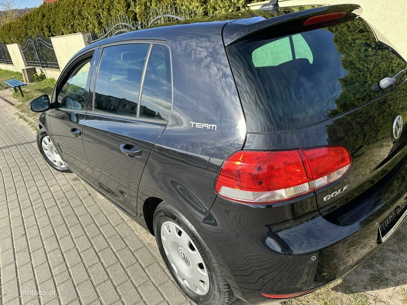 Volkswagen Golf VI 6