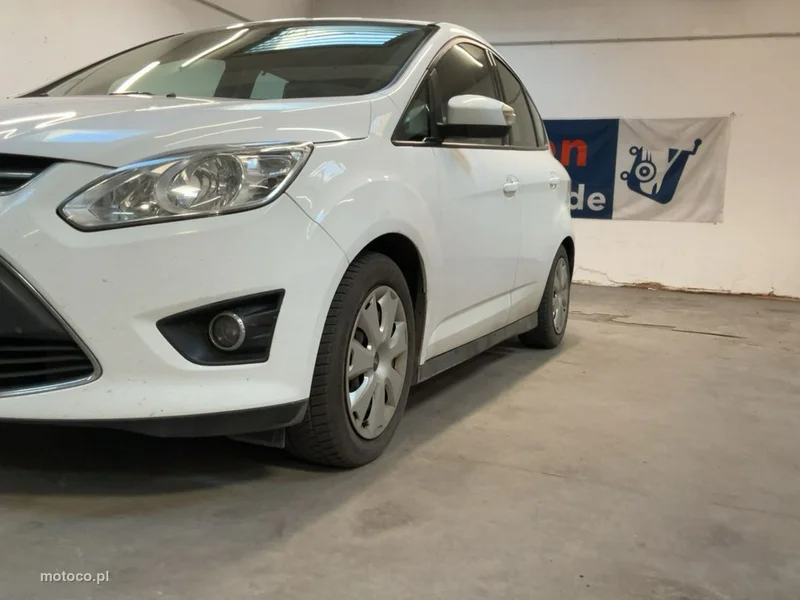 Ford C-Max II 26