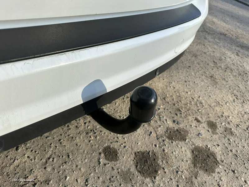 Ford C-Max II 6