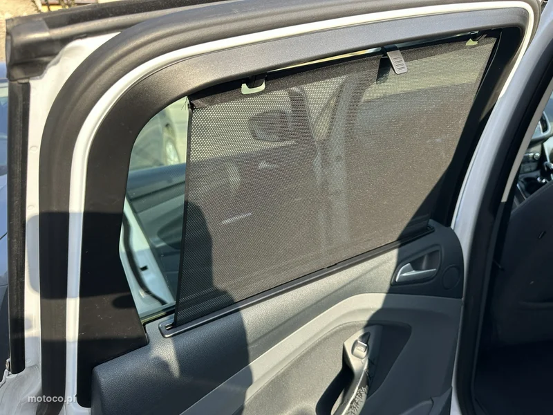 Ford C-Max II 11
