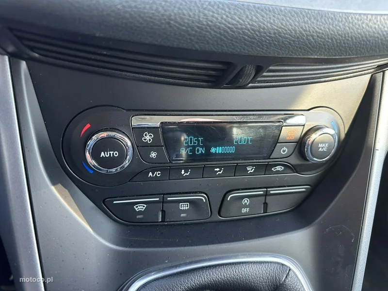 Ford C-Max II 21