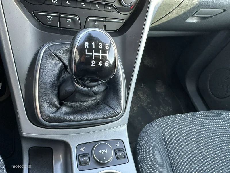 Ford C-Max II 22