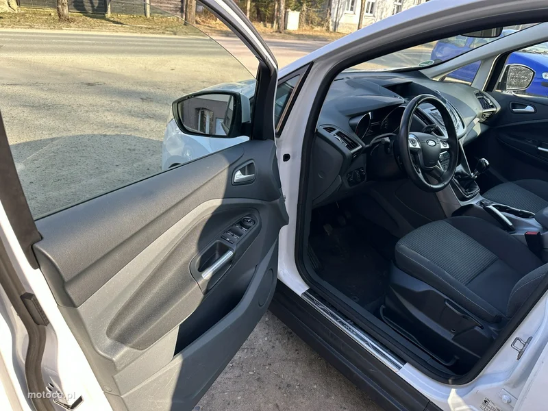 Ford C-Max II 8