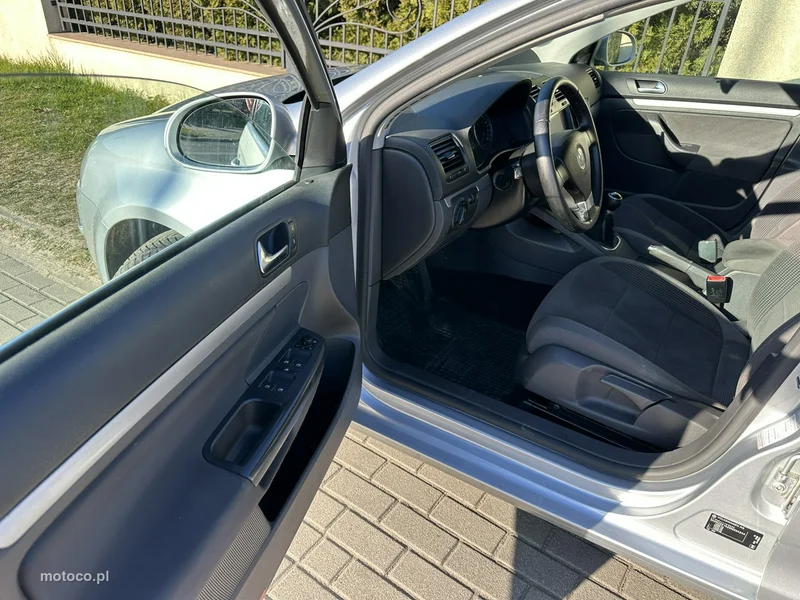 Volkswagen Golf V 13