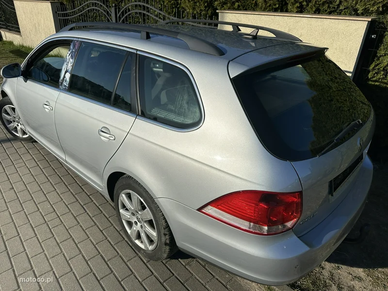Volkswagen Golf V 4