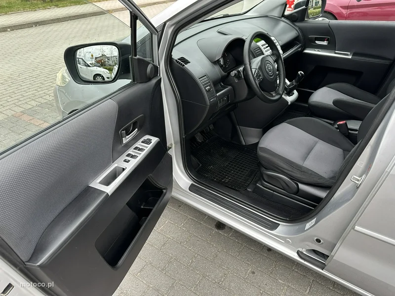 Mazda 5 13