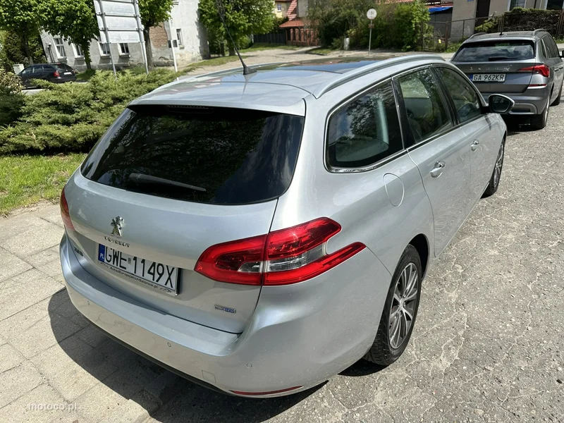 Peugeot 308 5