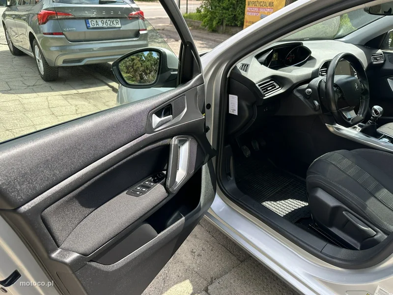 Peugeot 308 9