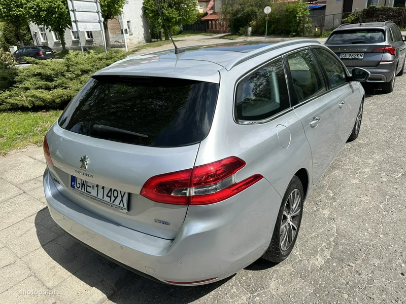Peugeot 308 5
