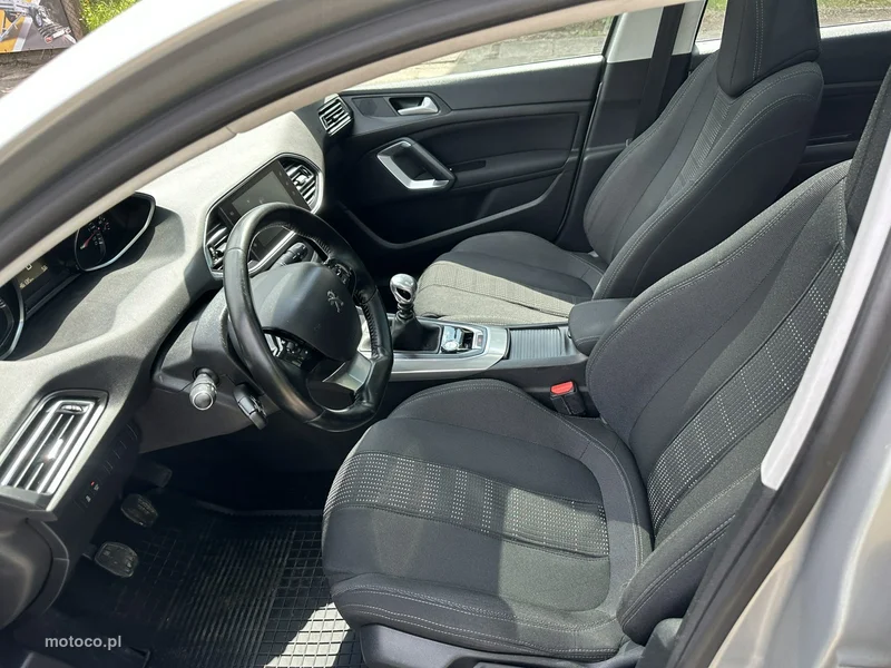 Peugeot 308 7