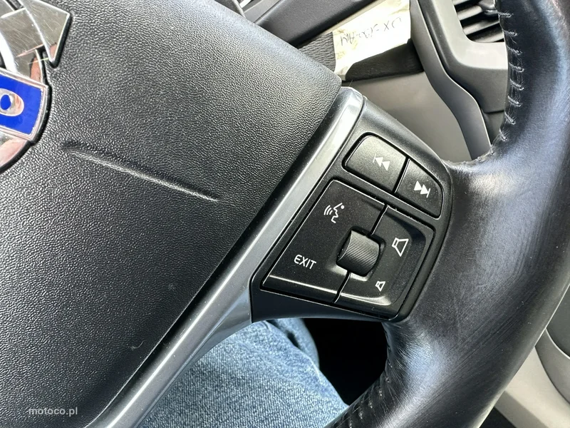 Volvo V40 19