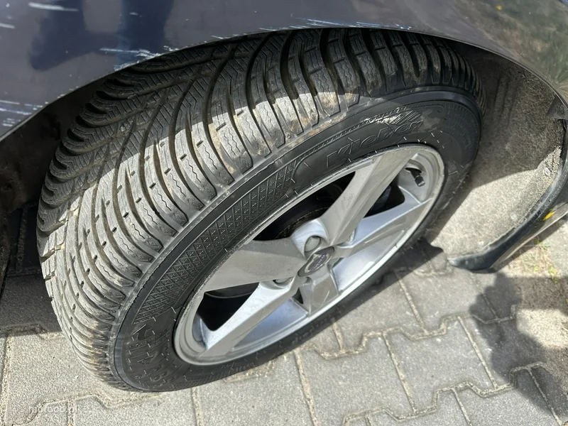 Volvo V40 24