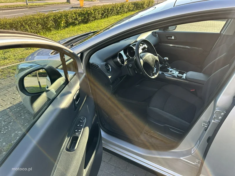 Peugeot 3008 8
