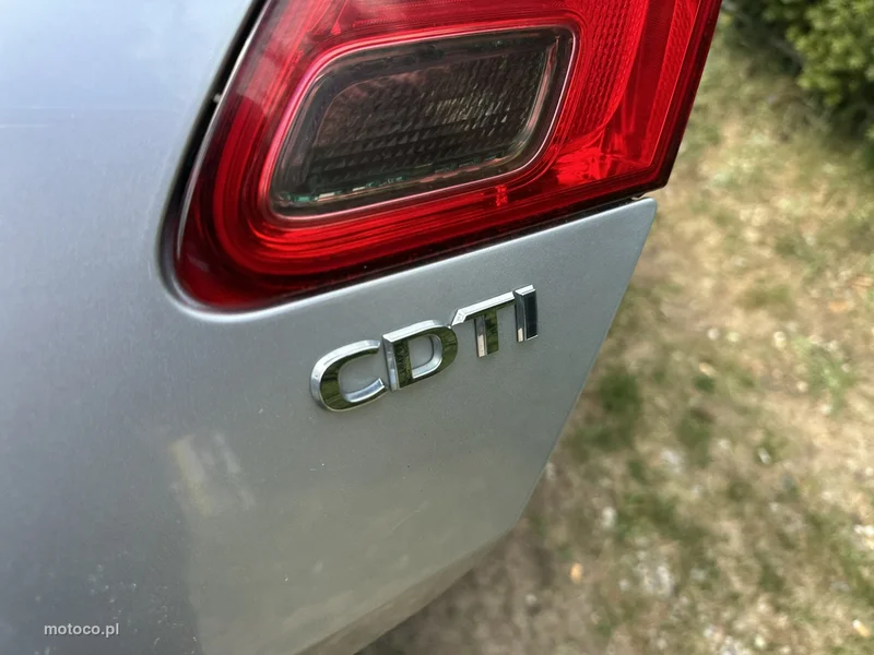 Opel Astra J 11