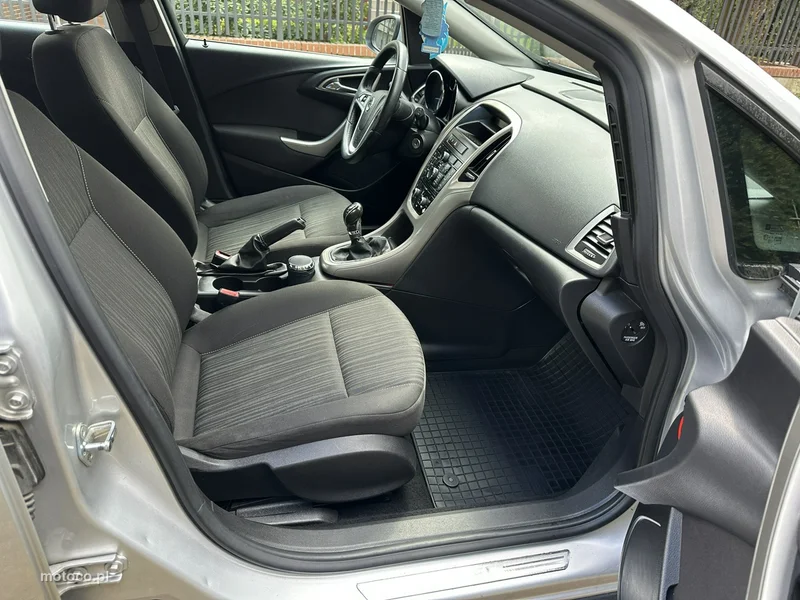 Opel Astra J 15