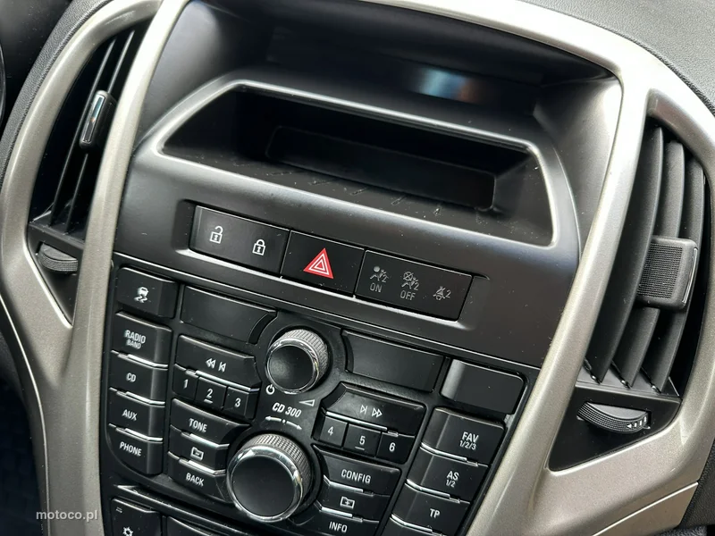 Opel Astra J 16