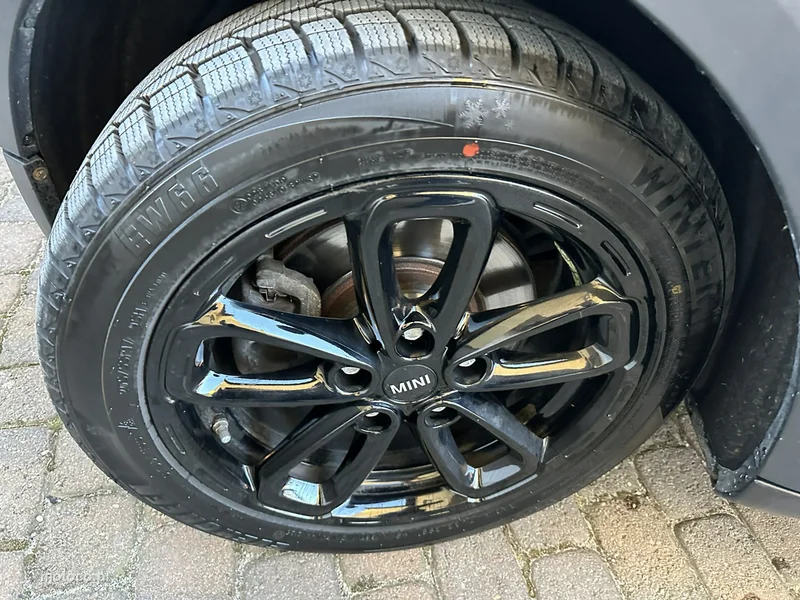 MINI Countryman 7