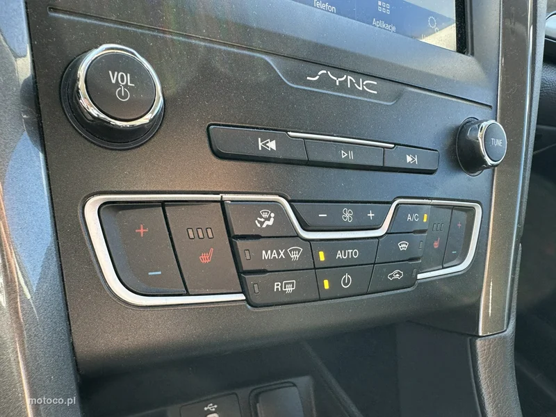 Ford Mondeo V 21
