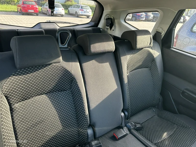 Nissan Qashqai+2 12