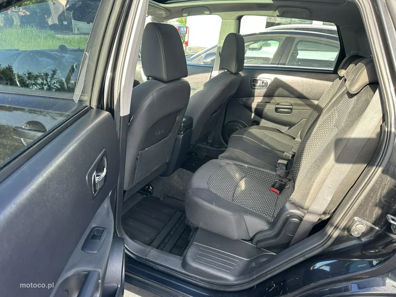 Nissan Qashqai+2 18