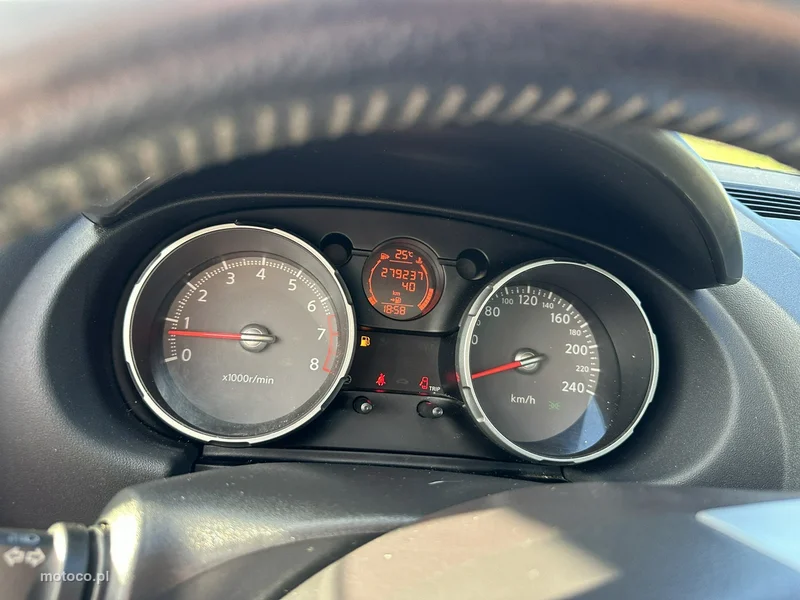Nissan Qashqai+2 20