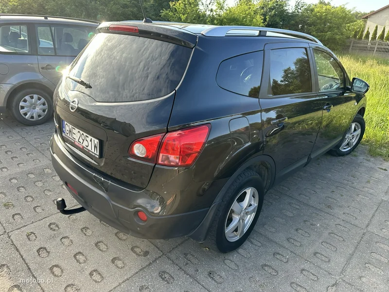 Nissan Qashqai+2 5